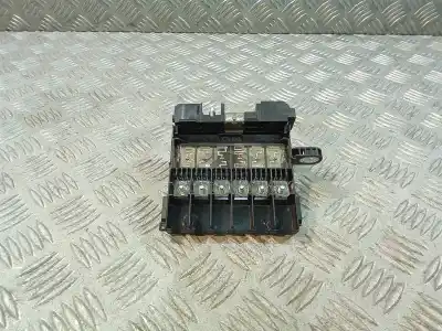 Pièce détachée automobile d'occasion boîtes à fusibles pour renault scenic iii 1.6 dci diesel fap références oem iam 241143738r 403887831r 