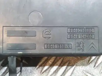 Pezzo di ricambio per auto di seconda mano supporto per la ruota di scorta per peugeot 807 2.2 hdi fap cat (4hw) riferimenti oem iam 9648236680  