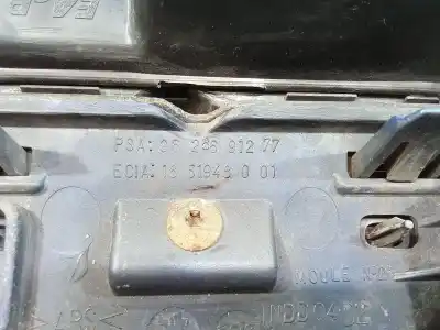 Piesă de schimb auto la mâna a doua grilã de airerisire partea din fatã pentru peugeot 206 g-kfx referințe oem iam 9628691277  