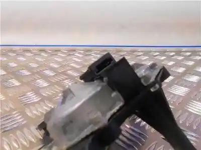 Pièce détachée automobile d'occasion moteur d'essuie-glace arriere pour opel corsa d z13dth références oem iam 13163029  