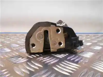 Автозапчасти б/у замок задней правой двери за toyota prius (nhw20) 1nz-fxe ссылки oem iam   