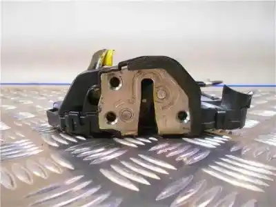 Автозапчасти б/у замок левой передней двери за toyota prius (nhw20) 1nz-fxe ссылки oem iam   