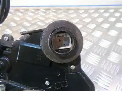 Pezzo di ricambio per auto di seconda mano serratura porta anteriore destra per toyota prius (nhw20) 1nz-fxe riferimenti oem iam   