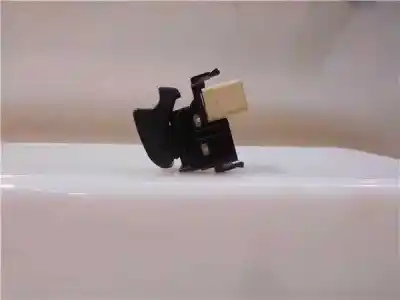 Pezzo di ricambio per auto di seconda mano comando alzacristalli posteriori destro per toyota prius (nhw20) 1nz-fxe riferimenti oem iam   