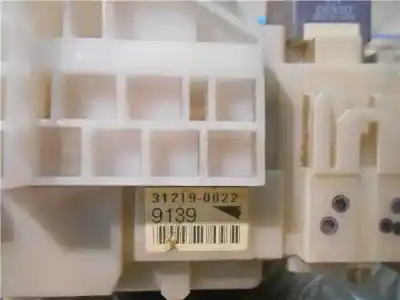 Pezzo di ricambio per auto di seconda mano scatola relè/fusibili per toyota prius (nhw20) 1nz-fxe riferimenti oem iam 312190022  