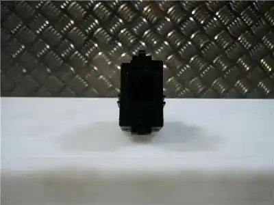 Second-hand car spare part right front power window switch for toyota corolla (e12) 1cdftv oem iam references   