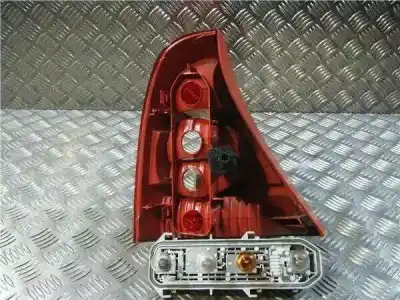 Автозапчастина б/у правий ліхтар для renault clio ii fase ii (b/cb0) g/d4f b7 посилання на oem iam 8200071414  