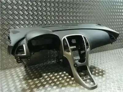 Pièce détachée automobile d'occasion tableau de bord pour opel astra j berlina 5p a17dts références oem iam   