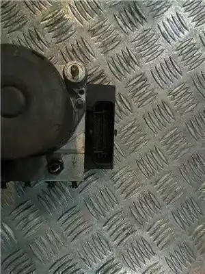 Pezzo di ricambio per auto di seconda mano abs per audi a4 avant (8e) bfb riferimenti oem iam 8e0614517at  