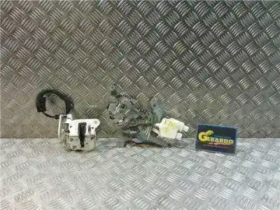 Second-hand car spare part RIGHT SIDE DOOR LOCK for MAZDA 5 BERL.  OEM IAM references   