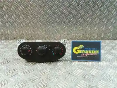 Peça sobressalente para automóvel em segunda mão Comando De Sofagem (chauffage / Ar Condicionado)  por DACIA SANDERO 1.2 16V CAT Referências OEM IAM A42303300  