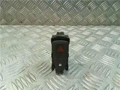 Second-hand car spare part hazard warning lights for dacia dokker 1.5 dci oem iam references 252905668ra  