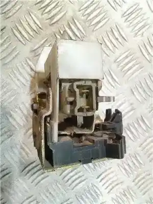 Peça sobressalente para automóvel em segunda mão fechadura da porta dianteira esquerda por otras marcas megane i berlina hatchback (ba0) 1.9 diesel referências oem iam   