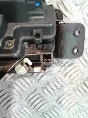 Автозапчастина б/у замок багажника / ворот для dodge caliber (pm) byl посилання на oem iam   