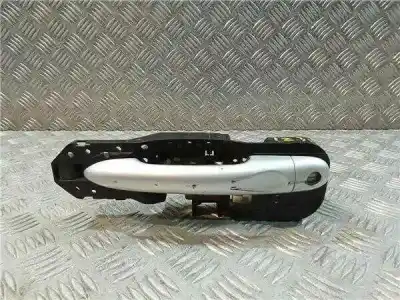 Pezzo di ricambio per auto di seconda mano Maniglia Esterna Anteriore Sinistra per RENAULT MEGANE III COUPÉ-CABRIO 1.6 16V Riferimenti OEM IAM 806070032R  