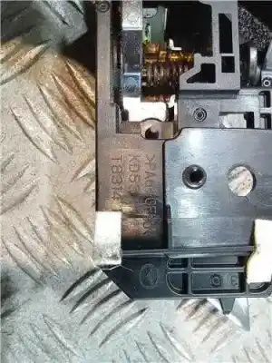 Pièce détachée automobile d'occasion poignée intérieure arrière droite pour mazda cx-3 2.0 références oem iam kd53t8314  