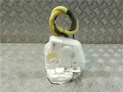 Peça sobressalente para automóvel em segunda mão FECHADURA DA PORTA DIANTEIRA DIREITA por MAZDA CX-3  Referências OEM IAM   
