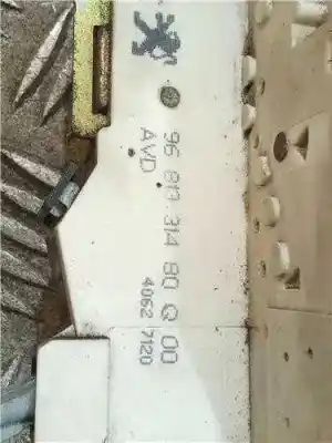 Pezzo di ricambio per auto di seconda mano serratura porta anteriore destra per citroen c4 berlina 1.6 16v hdi fap riferimenti oem iam 9681331480  