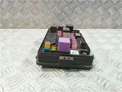 Second-hand car spare part fuse box unit for ssangyong korando 2.9 turbodiesel oem iam references   