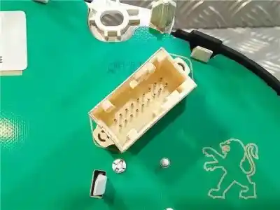 Peça sobressalente para automóvel em segunda mão quadrante por citroen c3 1.4 hdi cool referências oem iam 96668806xt  