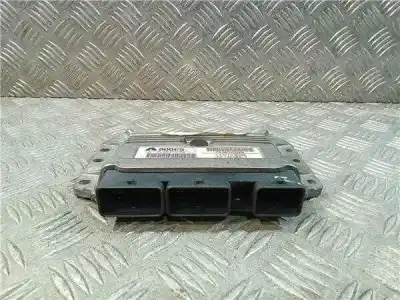 Pezzo di ricambio per auto di seconda mano centralina motore per renault scenic ii 1.6 16v riferimenti oem iam 8,20e+09  