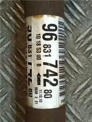 Pezzo di ricambio per auto di seconda mano trasmissione anteriore sinistra per citroen c3 picasso 1.6 16v riferimenti oem iam 9683174280  