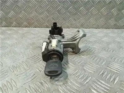 Second-hand car spare part IGNITION SWITCH for TOYOTA COROLLA (E12)  OEM IAM references 45020024  