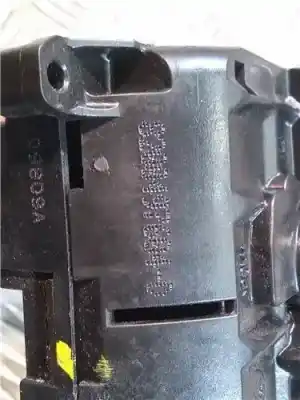 Pezzo di ricambio per auto di seconda mano serratura porta anteriore destra per renault kangoo ii (f/kw0) 1.5 furgon compact comfort [1.5 ltr. - 63 kw dci diesel cat] riferimenti oem iam 8200497604d  