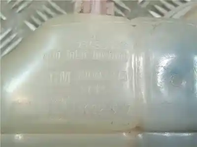 Second-hand car spare part coolant expansion tank for opel corsa e van 1.3 cdti oem iam references 39007213  