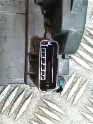 Pezzo di ricambio per auto di seconda mano serratura porta anteriore destra per renault kangoo ii (f/kw0) 1.5 furgon compact comfort [1.5 ltr. - 63 kw dci diesel cat] riferimenti oem iam 8200497604b  