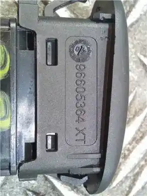 Peça sobressalente para automóvel em segunda mão botão / interruptor elevador vidro dianteiro direito por citroen c2 (jm_) 1.1 referências oem iam 96605364xt  