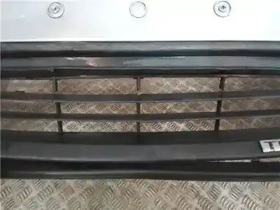 Pezzo di ricambio per auto di seconda mano paraurti anteriore per ford focus c-max (cap) 1.6 tdci cat riferimenti oem iam 1334684  