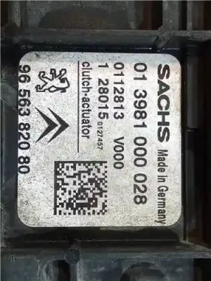 Pièce détachée automobile d'occasion POMPE D'EMBRAYAGE pour CITROEN C3 PLURIEL (HB_)  Références OEM IAM 9656382080  13981000028