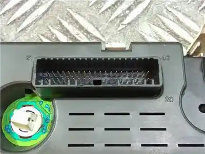 Peça sobressalente para automóvel em segunda mão quadrante por renault modus i (2004+) 1.6 confort dynamique [1.6 ltr. - 82 kw 16v] referências oem iam p8200418021d  216784745