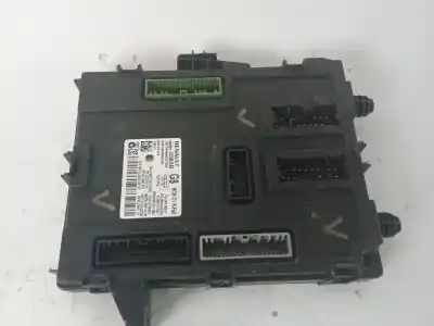 İkinci el araba yedek parçası RÖLE/SIGORTA KUTUSU için RENAULT CAPTUR I (J5_, H5_)  OEM IAM referansları 284B10363R  