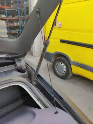 Автозапчасти б/у амортизаторы багажника/двери за audi a3 (8p1) 1.6 ссылки oem iam   