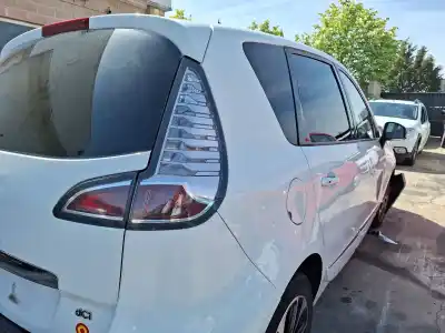 Tweedehands auto-onderdeel RECHTER ACHTERLAMP voor RENAULT GRAND SCÉNIC III (JZ0/1_)  OEM IAM-referenties 265503764R  