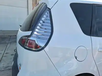 Автозапчасти б/у внутренний правый задний фонарь за renault grand scénic iii (jz0/1_) 1.6 dci (jz00 jz12) ссылки oem iam 265502369r  