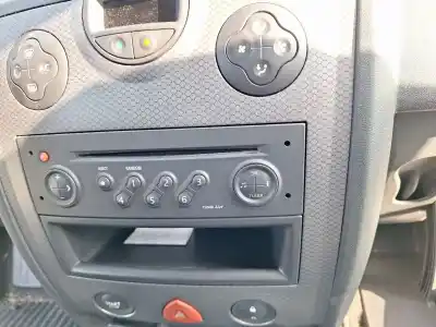 Peça sobressalente para automóvel em segunda mão sistema de áudio / rádio cd por renault megane ii (bm0/1_, cm0/1_) 1.6 16v fase 1 referências oem iam   