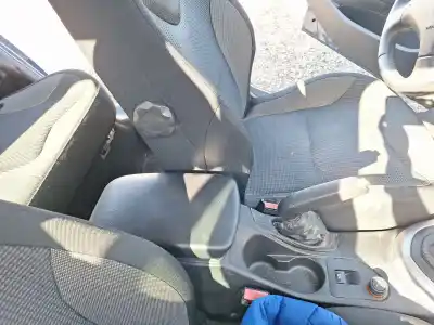 Автозапчастина б/у центральний подлокник для peugeot 308 i (4a_, 4c_) 2.0 hdi посилання на oem iam 