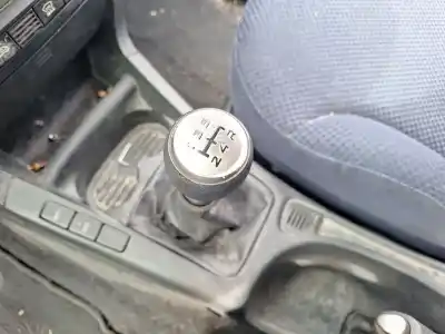 Second-hand car spare part gear lever for fiat stilo (192_) 1.6 16v (192_xb1a) oem iam references 