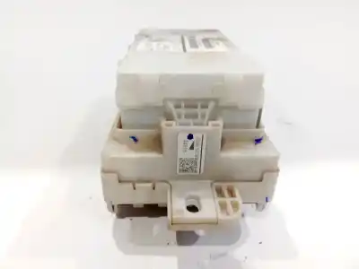 Recambio de automóvil de segunda mano de caja reles / fusibles para mitsubishi l200 / triton (kj_, kk_, kl_) 2.4 di-d (kj0t)  referencias oem iam 8637b0  