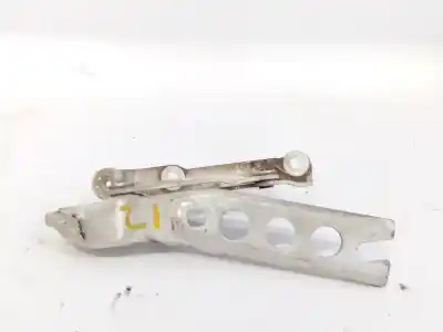 Second-hand car spare part bonnet hinge for skoda octavia ii (1z3) 1.6 oem iam references 1z0823301c