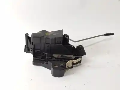 Second-hand car spare part left front door lock for al de oem iam references 2027203535 clase e (w210) 1998