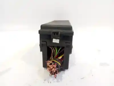 Автозапчасти б/у блок реле/предохранителей за land rover discovery iv (l319) 3.0 td 4x4 ссылки oem iam 2014771019  