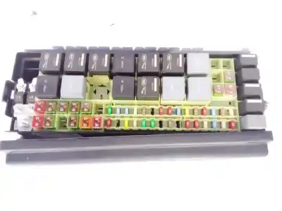 Автозапчасти б/у блок реле/предохранителей за land rover discovery iv (l319) 3.0 td 4x4 ссылки oem iam 2014771019  