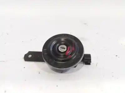 Second-hand car spare part horn for land rover discovery iv (l319) 3.0 td 4x4 oem iam references 7002