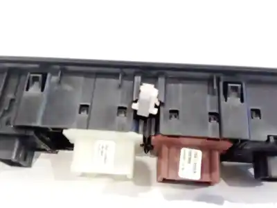Second-hand car spare part left front power window switch for al de  oem iam references 254113300r dacia sandero diesel  