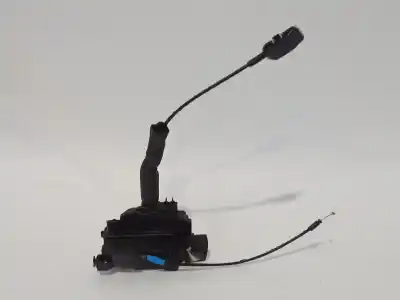 Second-hand car spare part left front door lock for al de oem iam references 905010004r laguna iii hatchback fase 1