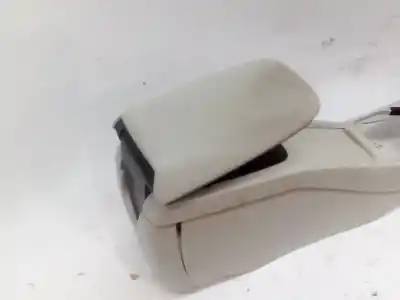 Автозапчасти б/у центральный подлокотник за volvo v40 fastback (525) d2 ссылки oem iam 31366331  código de tapizado/interiorp52g00